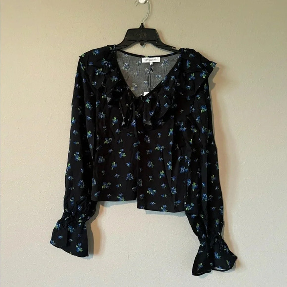 New WeWoreWhat Ruffle Blouse Black Multicolor floral Small - Picture 3 of 9